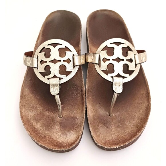 Tory Burch Cloud Miller Metallic Gold Leather Medallion Thong Sandal 9M - Picture 1 of 8